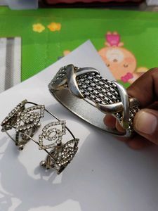 Sparkling Silver Bangle Set