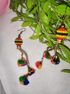 Pom-pom Chain Earings