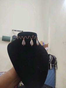 Unique Leaf Pendant Choker