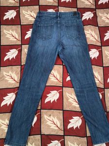 Classic Blue Slim-Fit Denim Jeans