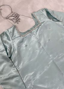 Elegant pakistani set with organza duppatta