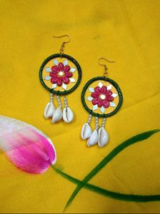 Elegant lippon Art Earrings