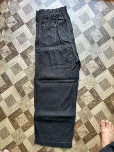 black trousers