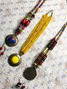 NECKLACE & EARRING SET