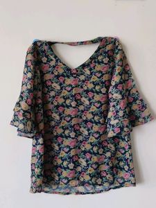 **Price Drop** Floral Top , Bust - 32 (Inches)