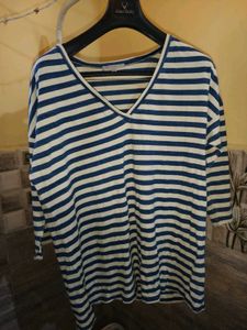 BOGO 🎁 Buy One Get 1 Free🎁XXL/ V-Neck Top