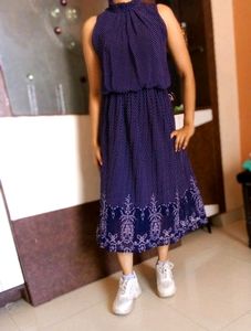 New Stylish Midi Dress💝