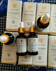 Myglamm 10% Niacinamide Clarifying Serum