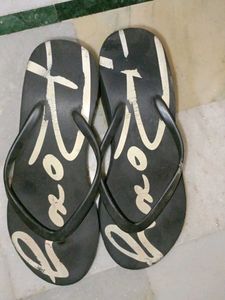 Amezing Footwear 🖤