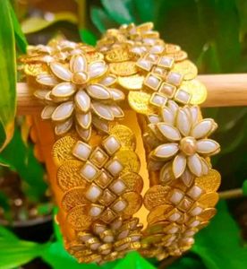(Diwali Offer)...combo 550 Trending Bracelet Bangl
