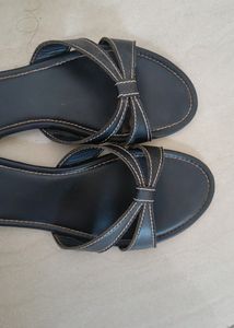 Max Flat Sandal