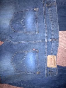 Levi&#39;s Dark Blue Denim Jeans