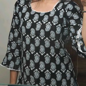Printed Black Top
