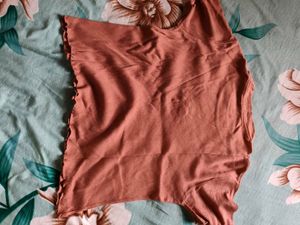 Cute Daisy Embroidered Tee