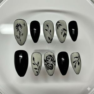 Press on nails black rose
