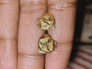 22kt Gold Earring