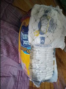 24 Pieces Mamy Poko Pants - Size S