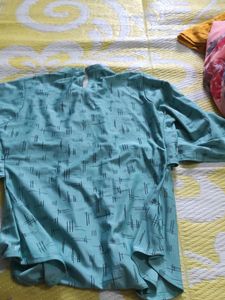 Top With Free Hands