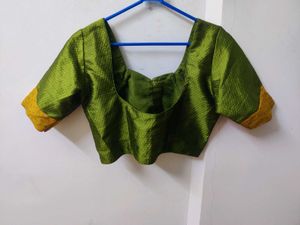 💚 Olive Green Fully Stitched Blouse