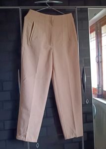 Urbanic Tapered Fit Pant For Women