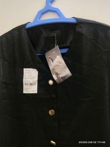 Elegant Black Shirt - M/L