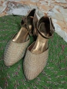 Gold Ballerinas heel
