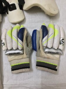 SG Cricket Kit🏏(7)