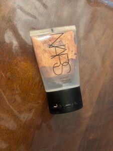 NARS Liquid Highlighter(Illuminator)