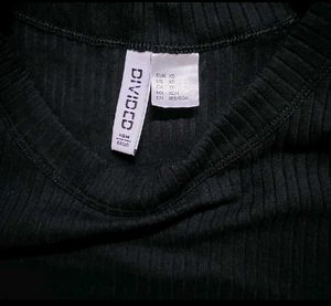 HM Black Ribbed Top