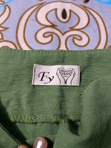 Green Long Sleeve Top