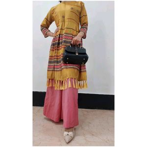 Yellow Design Dress Multiple wear. Size : M