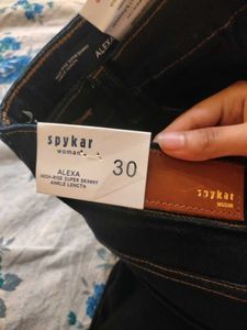 High Rise Skinny Stylish Dark Wash Jeans Woman