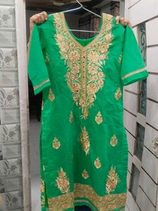Suit And Salwaar With Dupatta