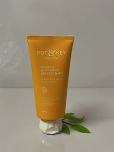 Dot &amp; Key Vitamin C Face Wash
