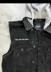 ZARA SLEEVELESS BLACK DENIM HOODED JACKET