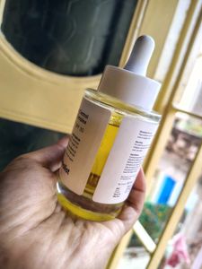 Minimalist Hair Serum: Fizz Control Complex