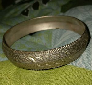 Vintage Style Bangle