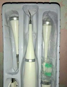 Electronic Tooth Stain Cleaner
