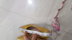 Heels Yellow