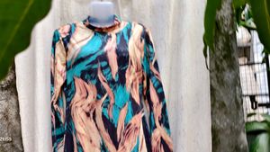 I. Patterned Bodycon Dress