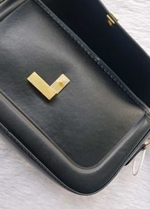 Sold ❌️ Savana Bucket Shoulder Bag