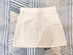 Zara Basic Miniskirt In off-white With Zip Detail