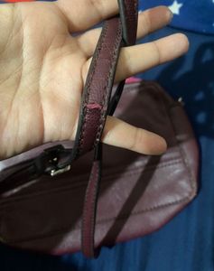 Stylish Guess Crossbody Bag