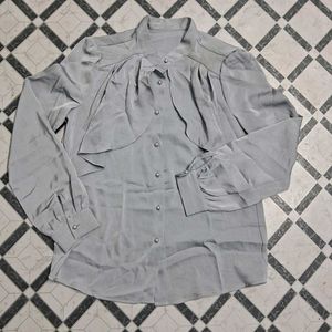 Vintage-Inspired Gray Top