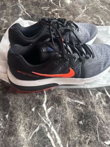 Nike zoom sneaker