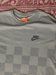 NIKE TSHIRT