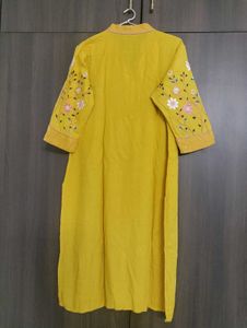 Mustard Yellow Kurta Pant Set With Hand Embroidery