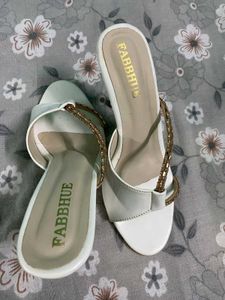 WHITE HIGH HEELS