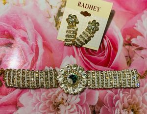 7 Set Gold-toned Earrings &amp; Maang Tikka