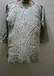 Mixed Lot of Women&#39;s Tops &amp; Dress